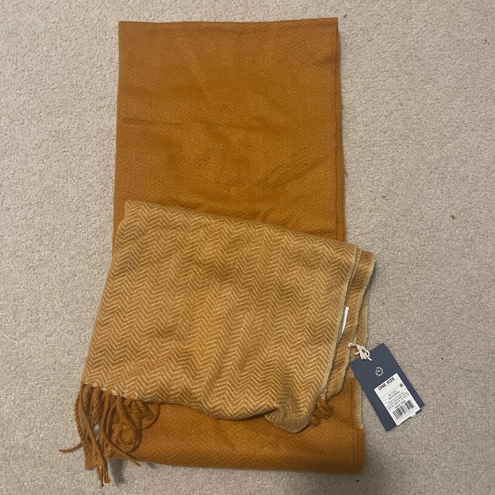 Oblong mustard yellow scarf